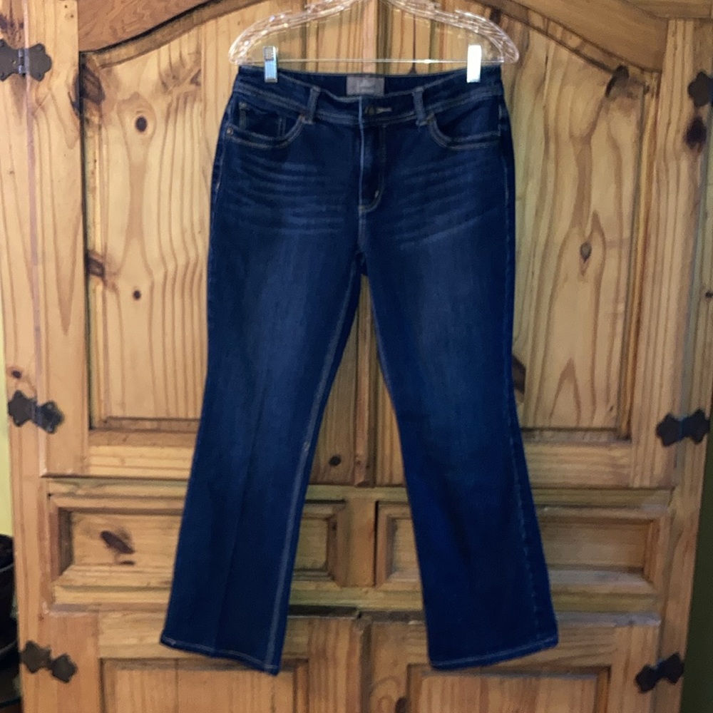 🌺 Chico's Dark Blue Bootcut Jeans 0.5 Short